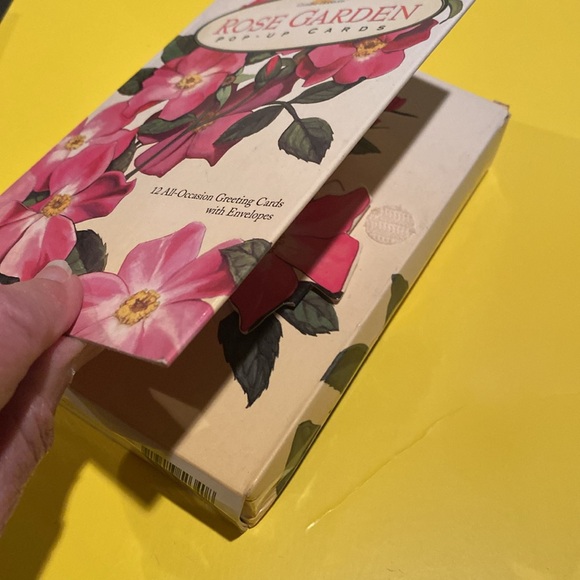 NIB Creative Horizons Rose Garden Pop-Up Cards - Picture 4 of 5